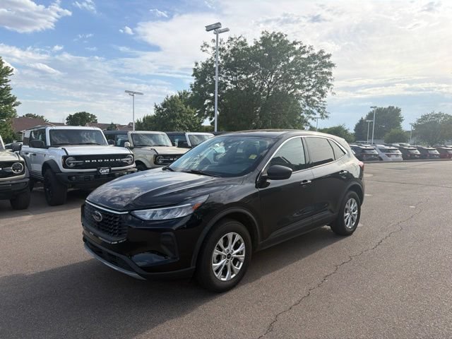 Certified 2024 Ford Escape Active AWD/4WD image 4