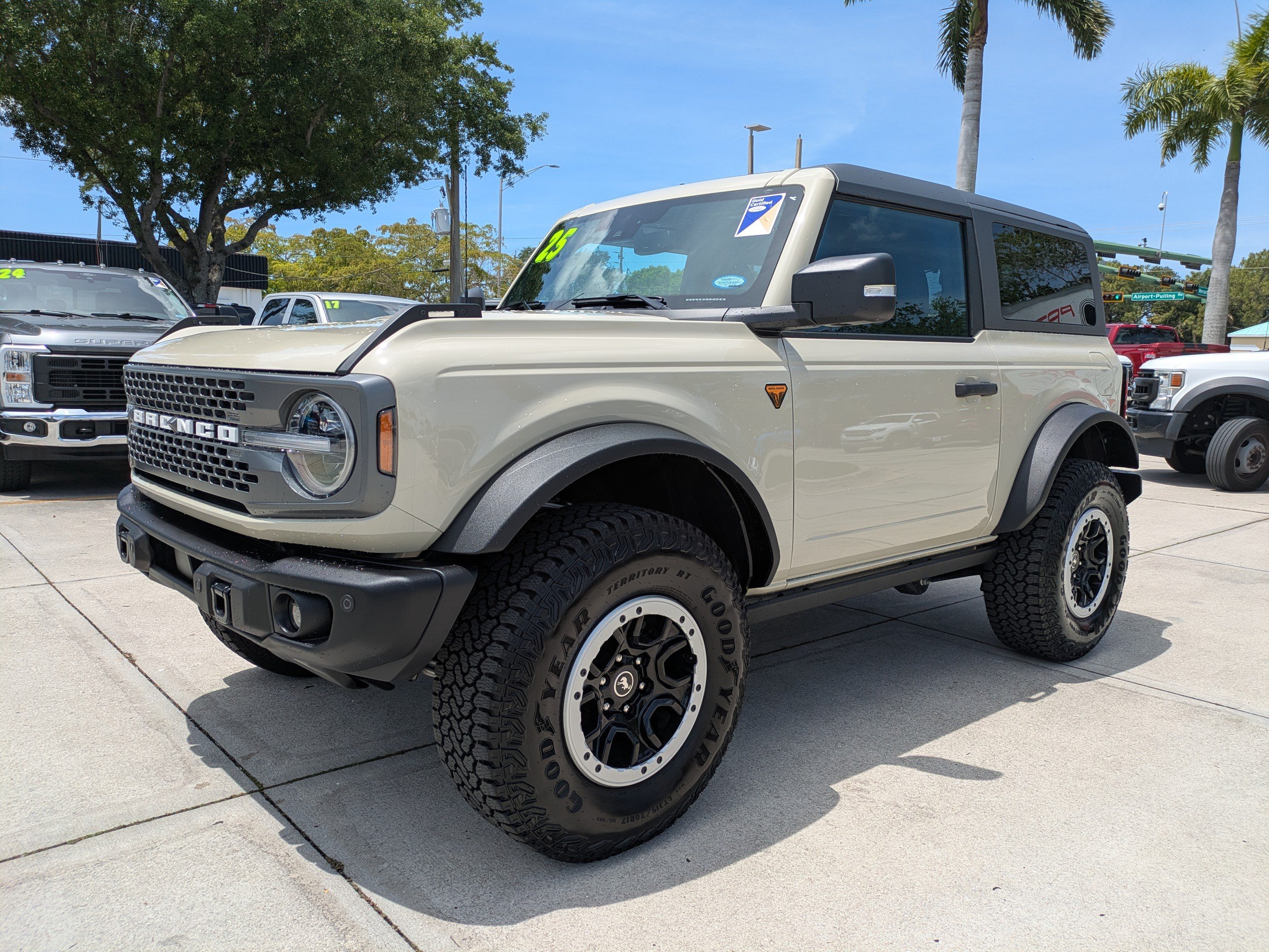 Certified 2025 Ford Bronco Badlands w/ Sasquatch Package AWD/4WD image 7