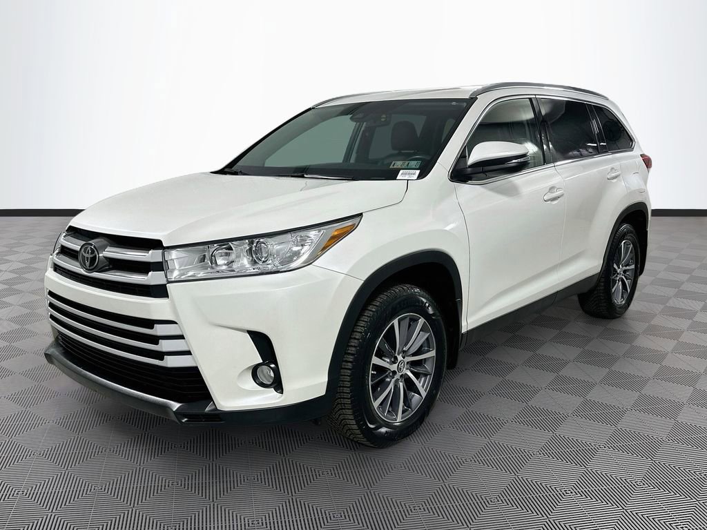 Used 2019 Toyota Highlander XLE image 5