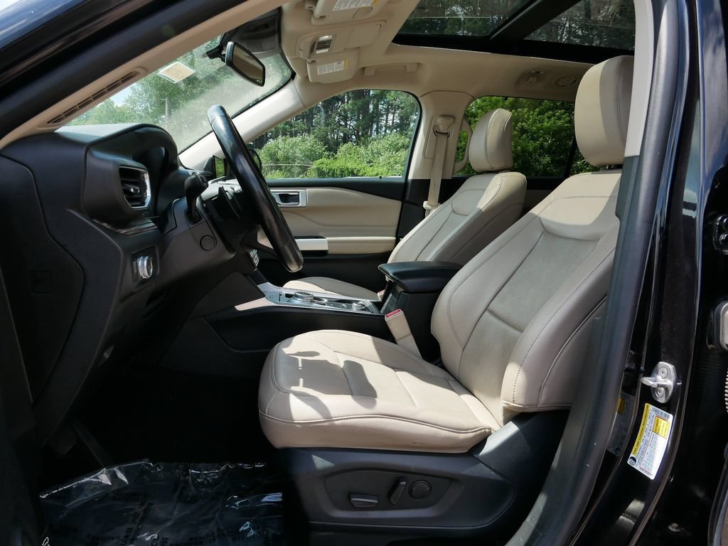 Certified 2021 Ford Explorer Limited w/ Equipment Group 301A AWD/4WD image 16