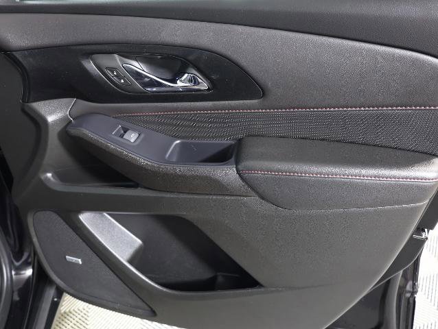 Used 2022 Chevrolet Traverse RS image 32