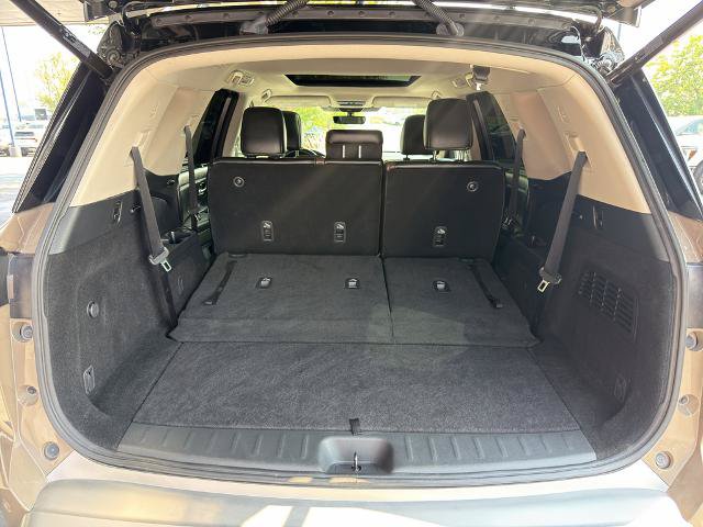 Used 2023 Nissan Pathfinder Platinum w/ Cargo Package FWD image 15