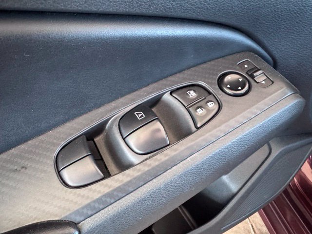 Used 2025 Nissan Altima 2.5 SV FWD image 10