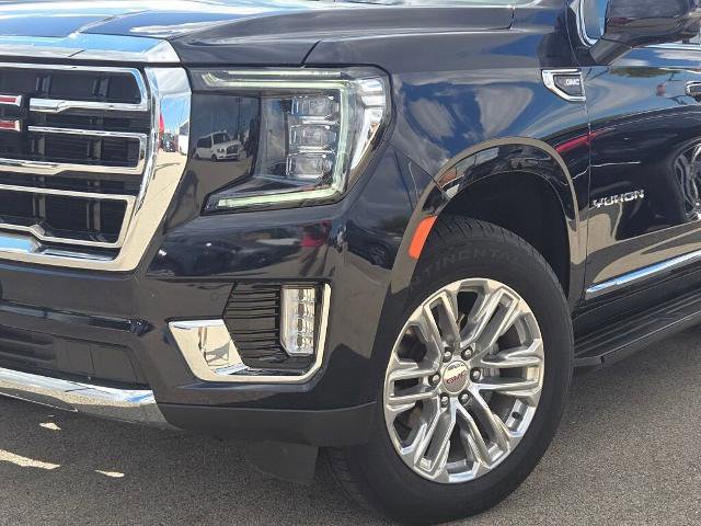 Used 2022 GMC Yukon SLT w/ SLT Premium Package image 3