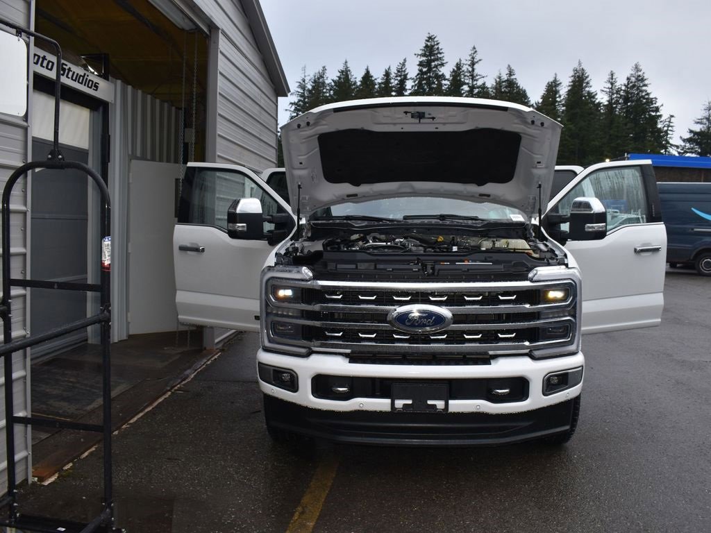 Certified 2024 Ford F350 Platinum image 31