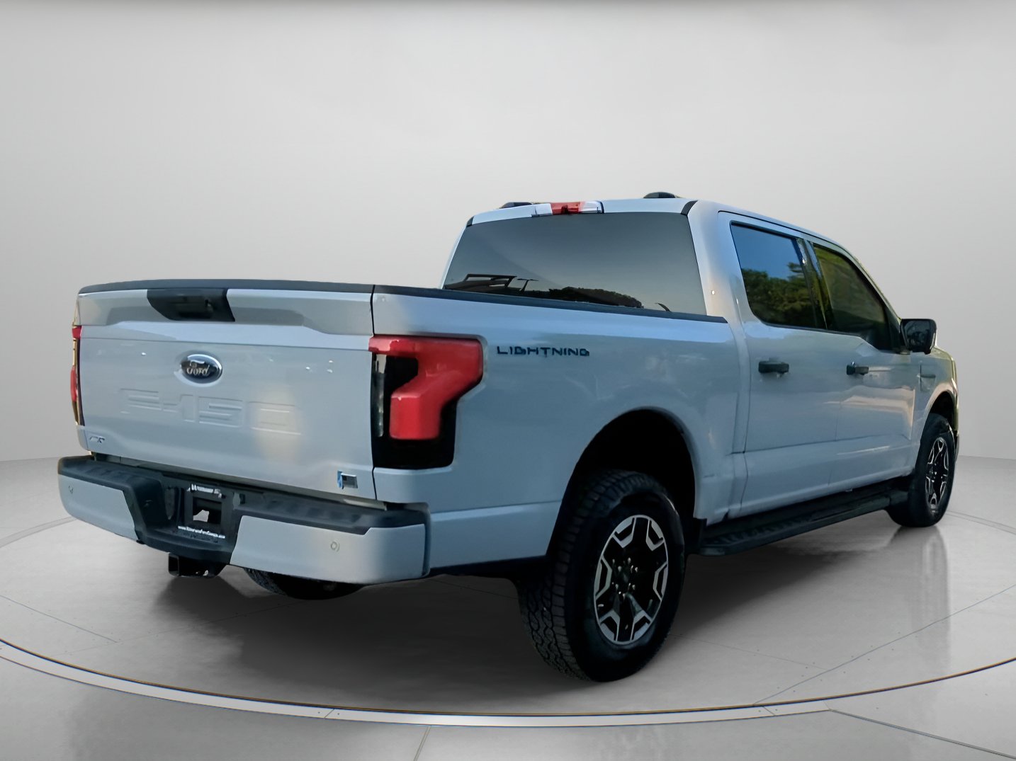 Certified 2023 Ford F150 Lightning XLT AWD/4WD image 27