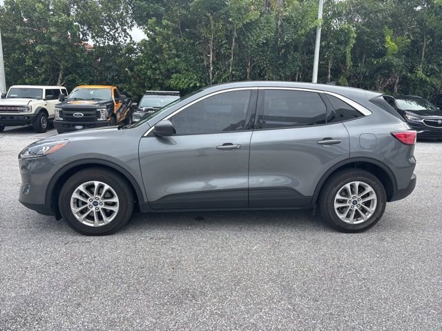 Certified 2022 Ford Escape SE image 2