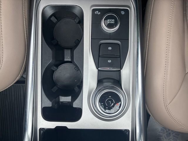 Certified 2022 Ford Explorer XLT w/ Equipment Group 202A image 27