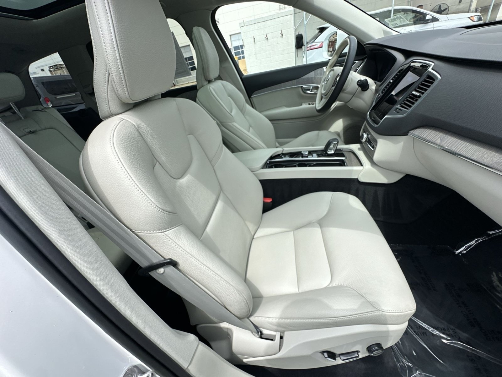 Used 2023 Volvo XC90 B6 Core w/ Climate Package AWD/4WD image 36