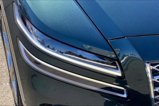 Used 2024 Genesis GV80 2.5T w/ Prestige Package image 27