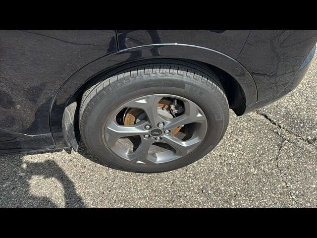 Certified 2024 Ford Escape ST-Line w/ Tech Pack #1 AWD/4WD image 27