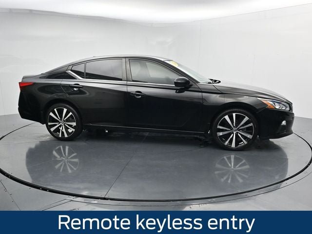 Used 2022 Nissan Altima 2.5 SR AWD/4WD image 12