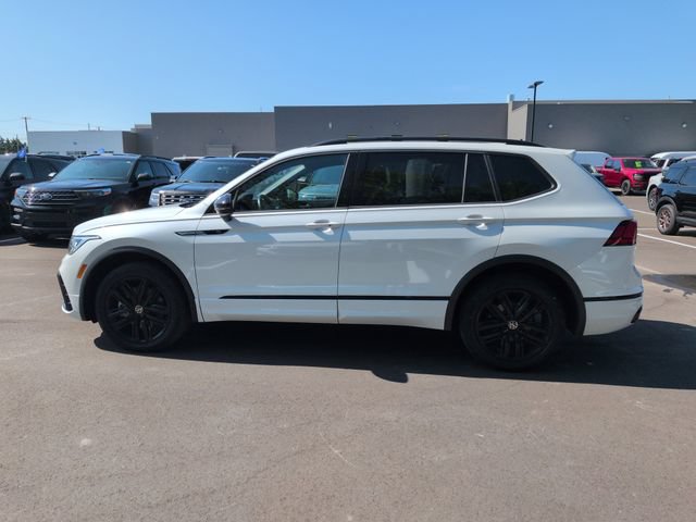 Used 2022 Volkswagen Tiguan SE R-Line AWD/4WD image 8