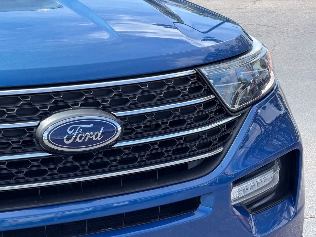 Certified 2023 Ford Explorer XLT w/ Equipment Group 202A RWD image 11