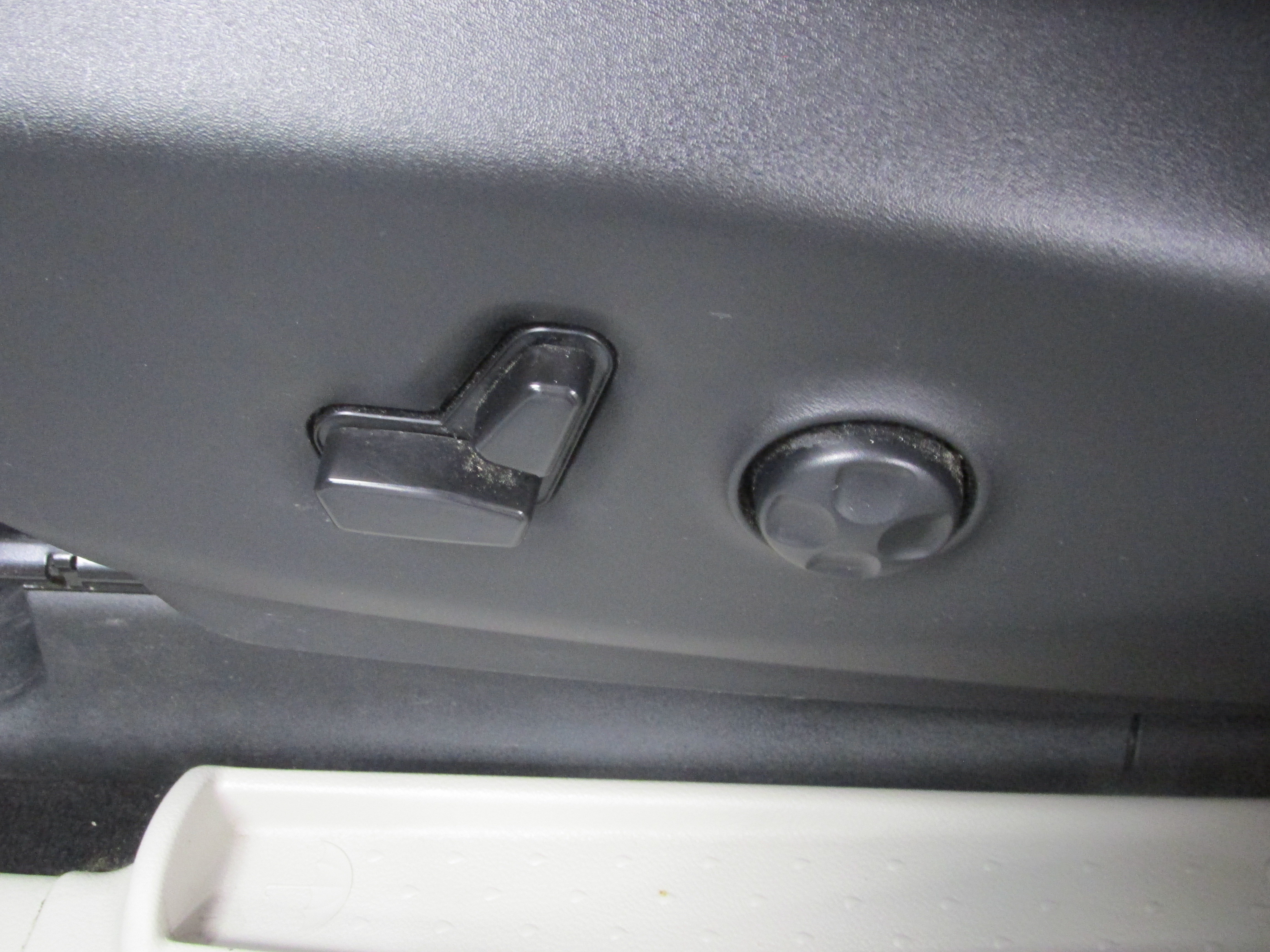 Used 2023 Chrysler Pacifica Touring-L FWD image 28