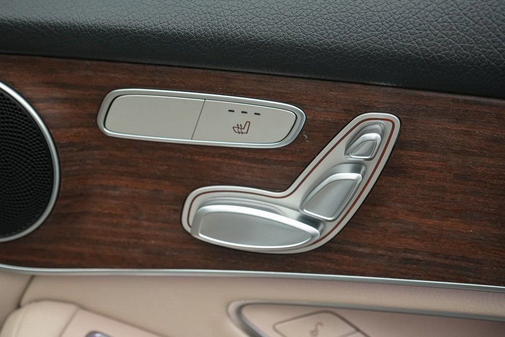 Used 2022 Mercedes-Benz GLC 300 4MATIC image 29