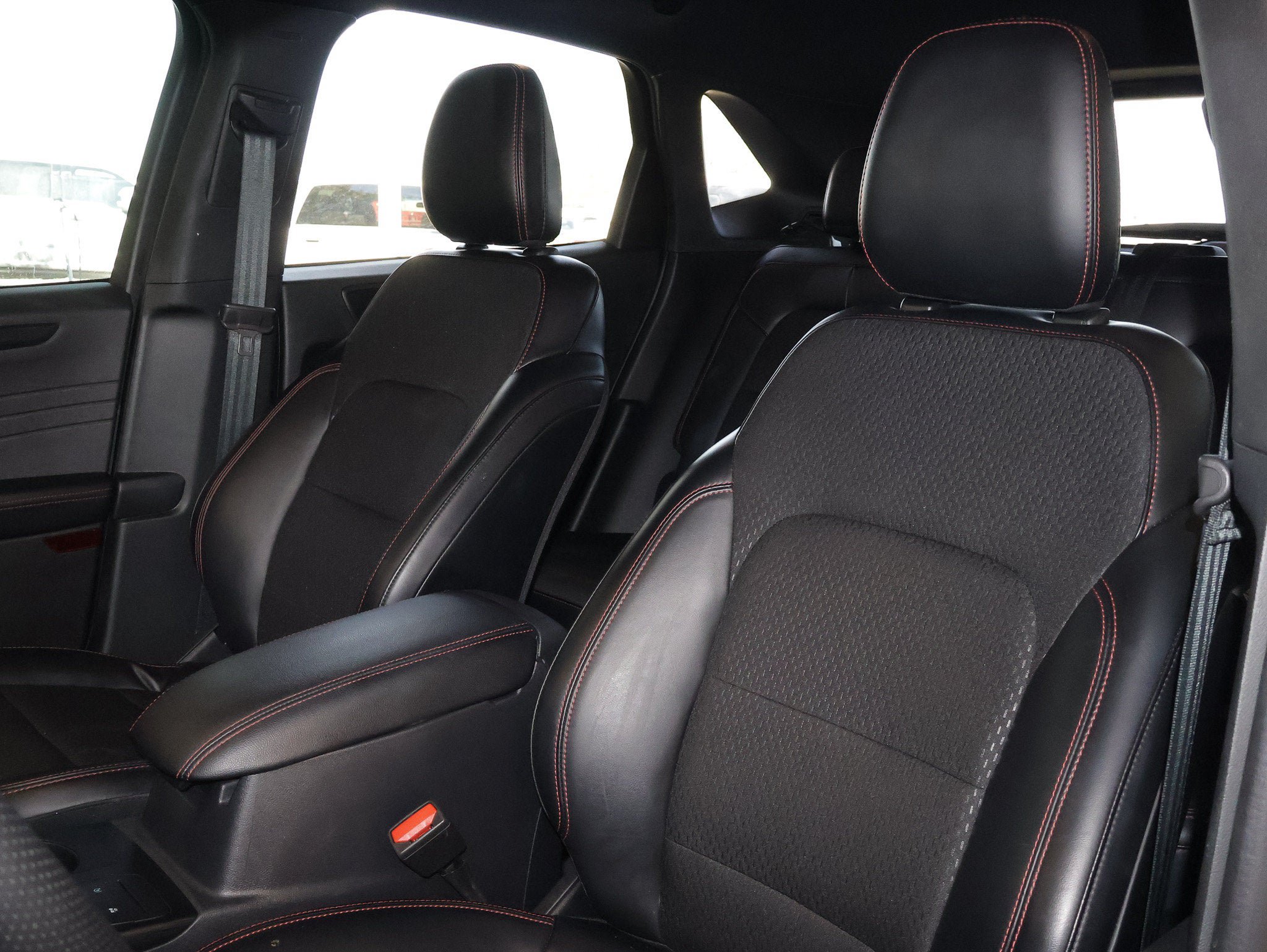 Certified 2025 Ford Escape ST-Line FWD image 23