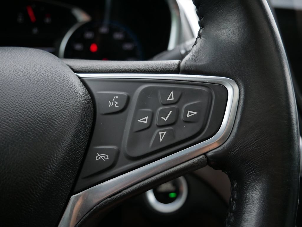 Used 2018 Chevrolet Equinox LT w/ Sun & Infotainment Package AWD/4WD image 18