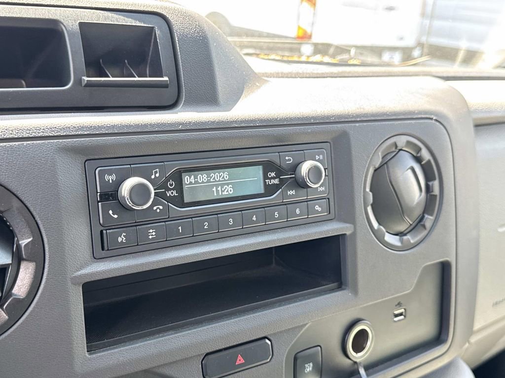Certified 2021 Ford E-450 and Econoline 450 Super Duty w/ Power Windows & Locks Group image 22
