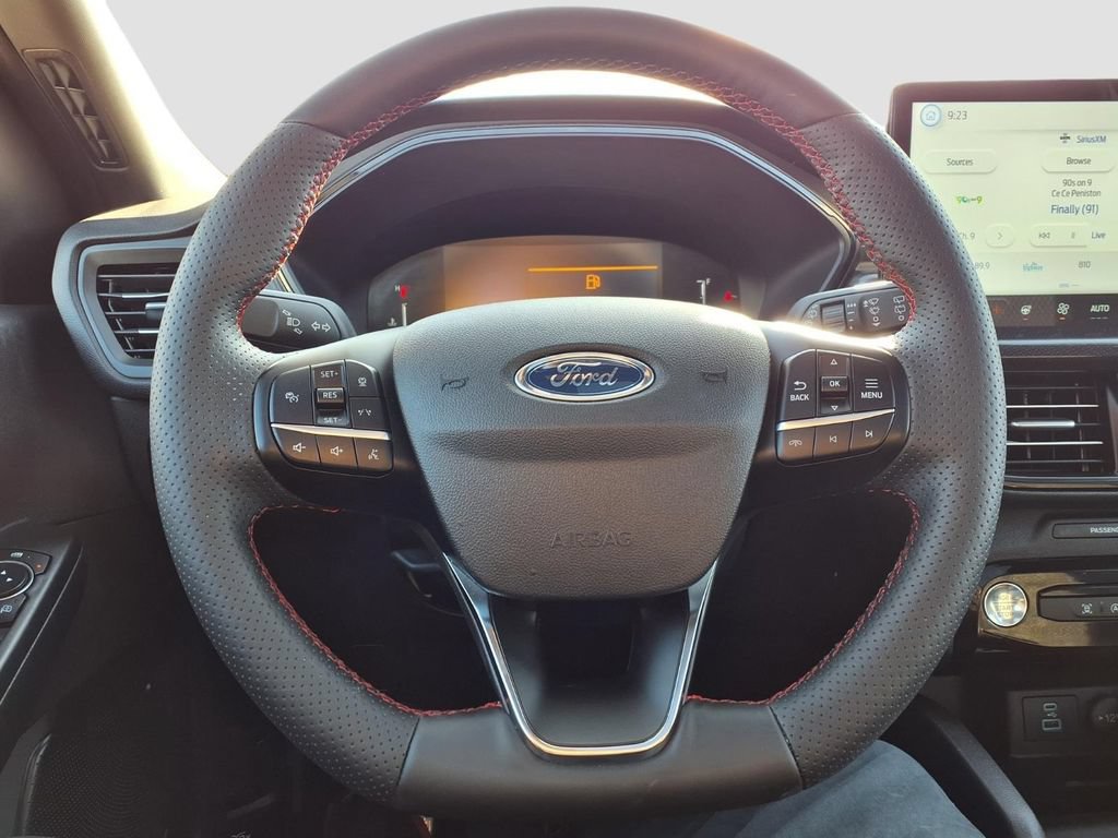 Certified 2023 Ford Escape ST-Line w/ Tech Pack #1 AWD/4WD image 19