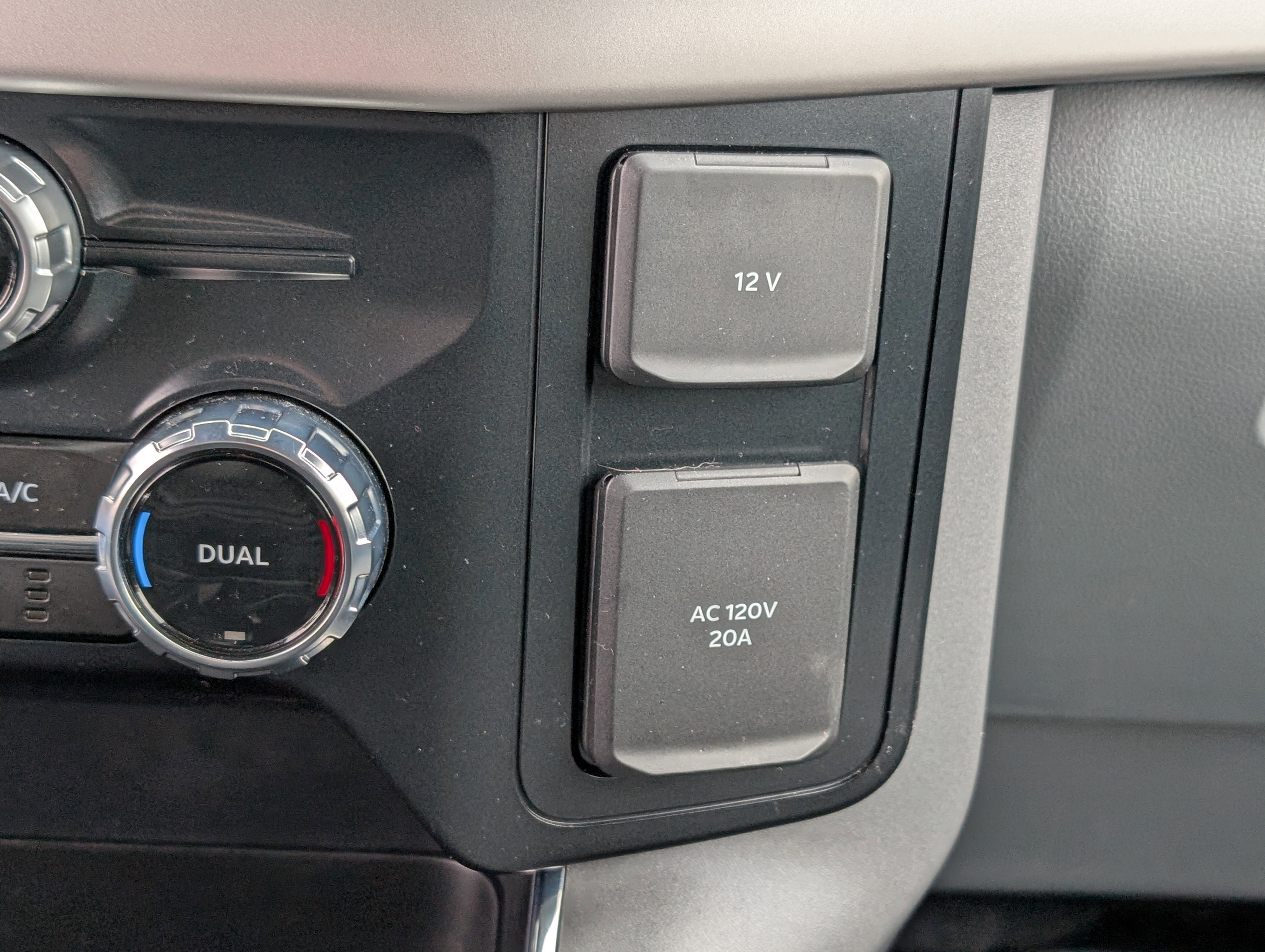 Certified 2023 Ford F150 Lightning XLT image 28