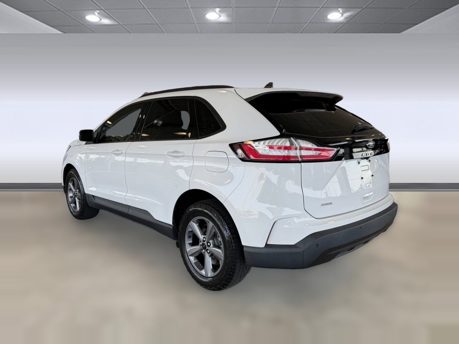 Certified 2024 Ford Edge SEL w/ Sport Appearance Package AWD/4WD image 3