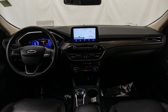 Certified 2020 Ford Escape Titanium w/ Titanium Premium Package 2.0 AWD/4WD image 26
