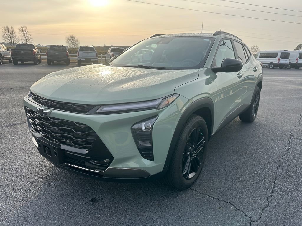 Used 2025 Chevrolet Trax ACTIV w/ Driver Confidence Package image 4