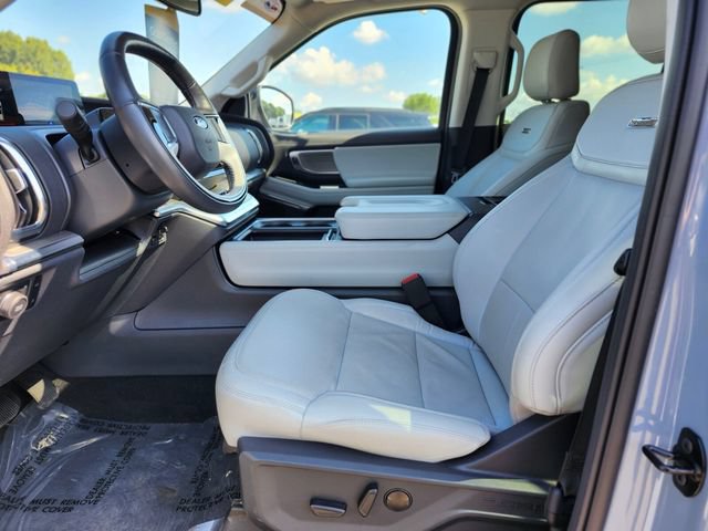 Certified 2025 Ford Expedition Max Platinum w/ Driver's Package AWD/4WD image 19