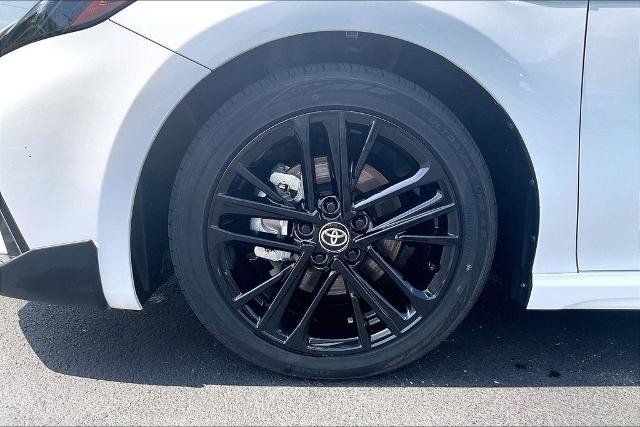 Used 2025 Toyota Camry SE w/ Convenience Package FWD image 9