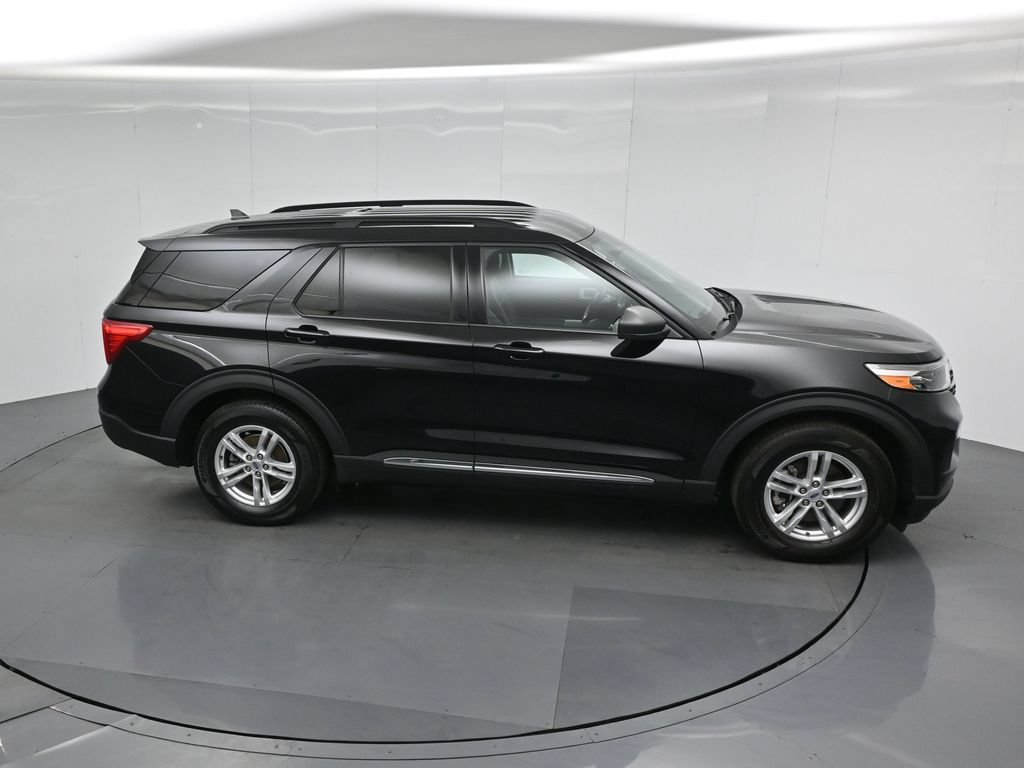 Certified 2023 Ford Explorer XLT w/ Equipment Group 202A RWD image 54