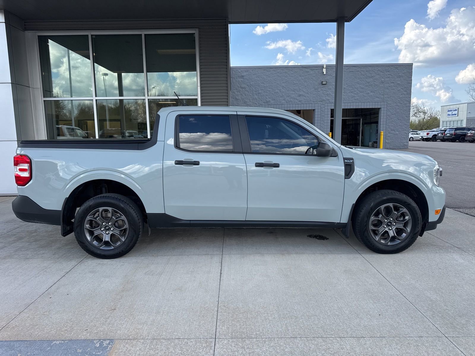 Certified 2023 Ford Maverick XLT FWD image 2