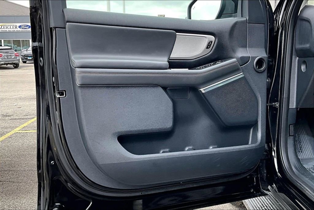 Certified 2025 Ford Expedition Active AWD/4WD image 22