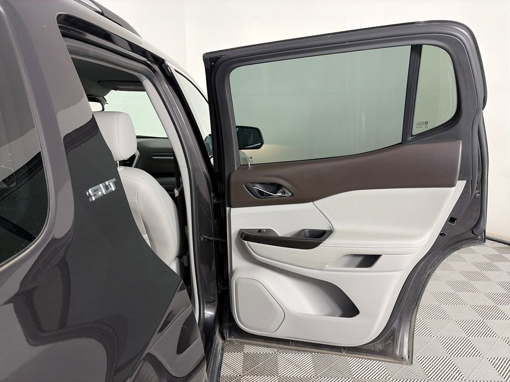 Used 2017 GMC Acadia SLT AWD/4WD image 27