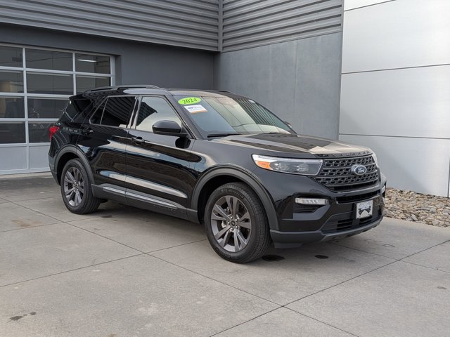 Certified 2024 Ford Explorer XLT w/ Equipment Group 202A image 1