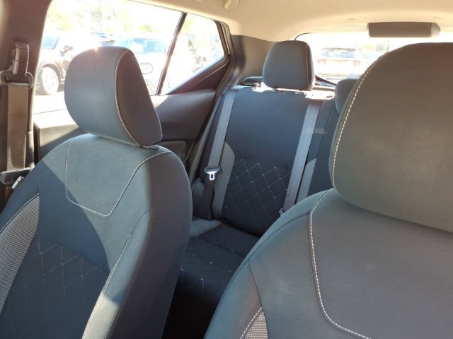 Used 2018 Nissan Kicks SV FWD image 17