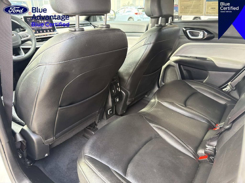 Used 2025 Jeep Compass Limited AWD/4WD image 14