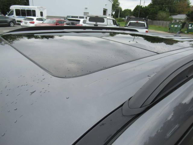 Certified 2022 Ford Explorer XLT w/ Equipment Group 202A AWD/4WD image 13