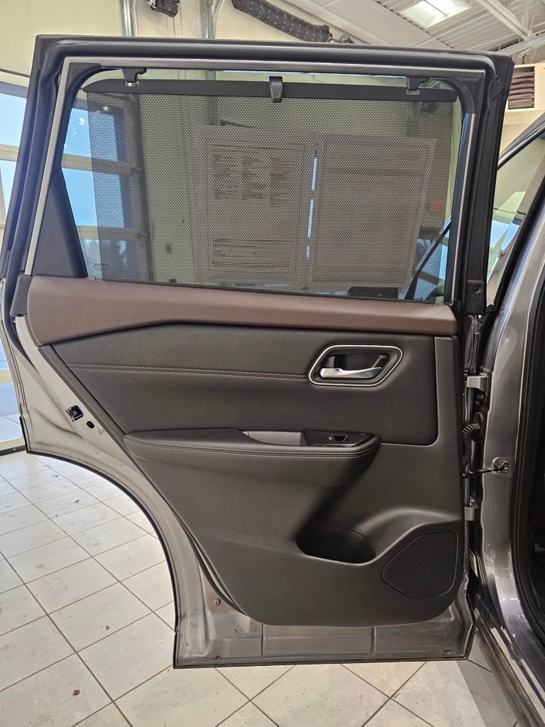 Used 2021 Nissan Rogue SV w/ Premium Package AWD/4WD image 29