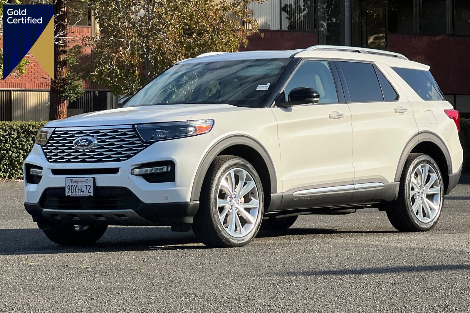 Certified 2022 Ford Explorer Platinum w/ Equipment Group 601A image 1