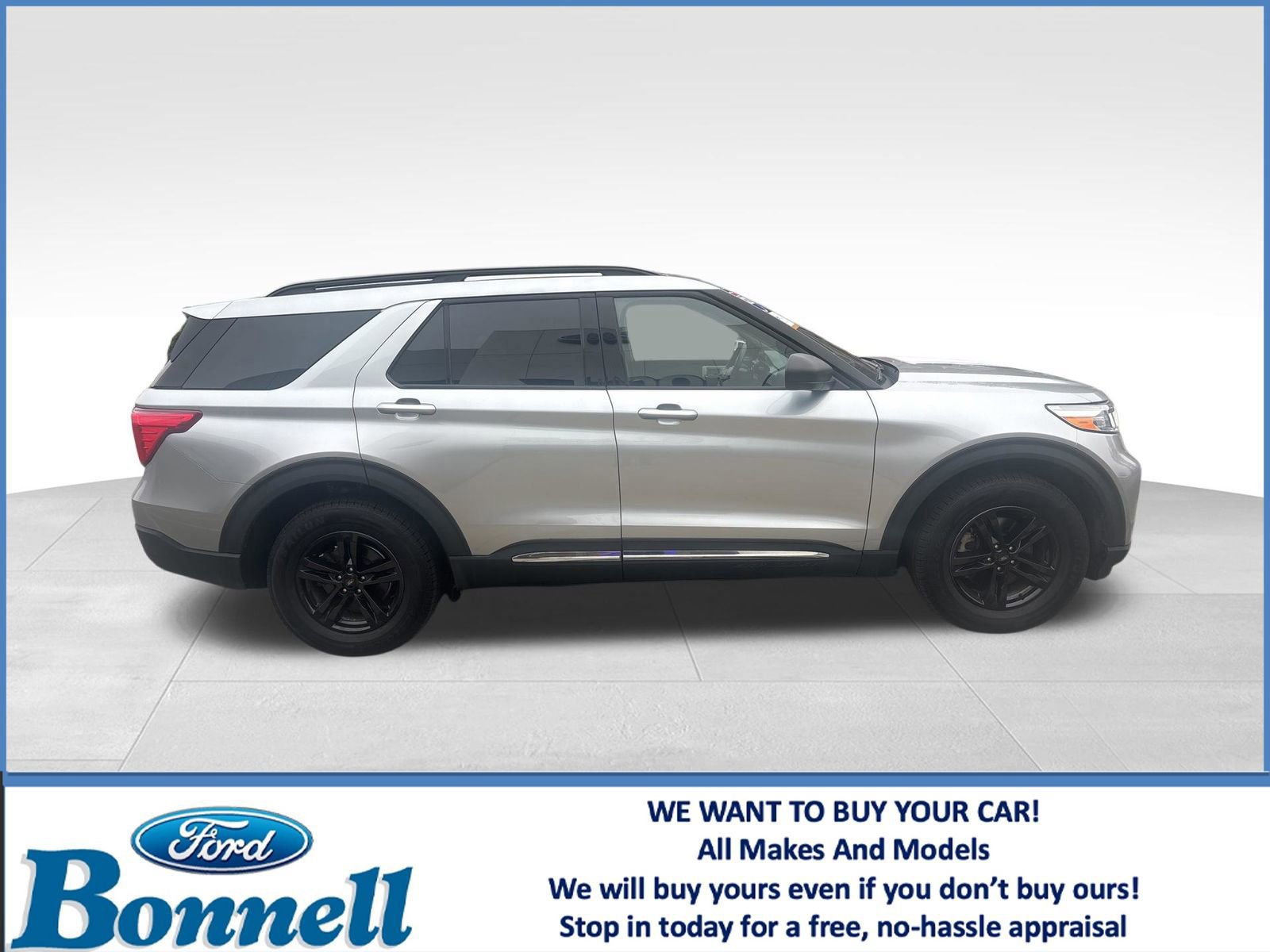 Certified 2022 Ford Explorer XLT w/ Equipment Group 202A AWD/4WD image 3