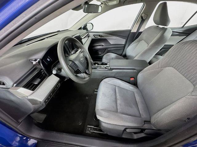 Used 2025 Toyota Camry LE AWD/4WD image 11