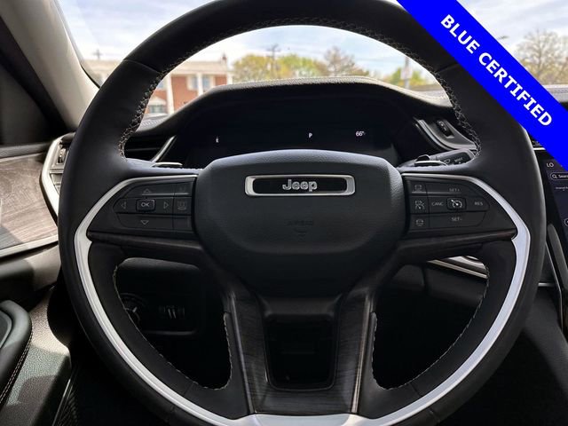 Used 2023 Jeep Grand Cherokee Limited w/ Black Appearance Package AWD/4WD image 13