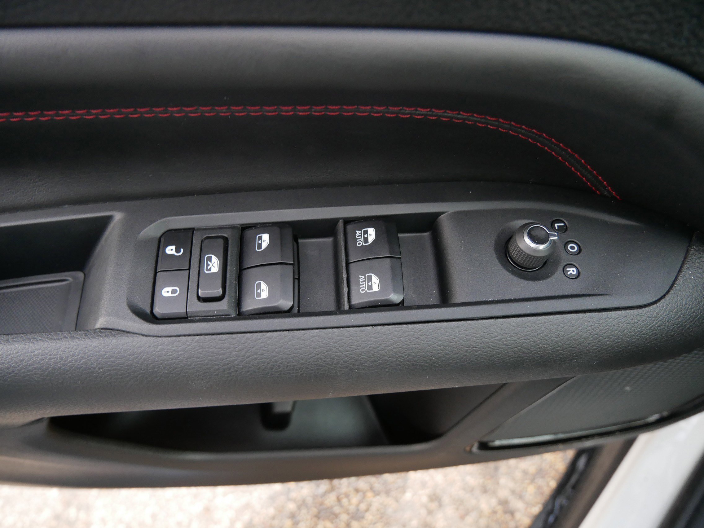 Used 2024 Jeep Compass Trailhawk image 20