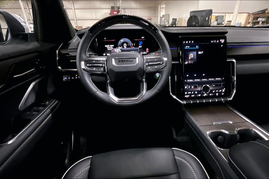 Used 2024 GMC Acadia Denali w/ Super Cruise Package image 7