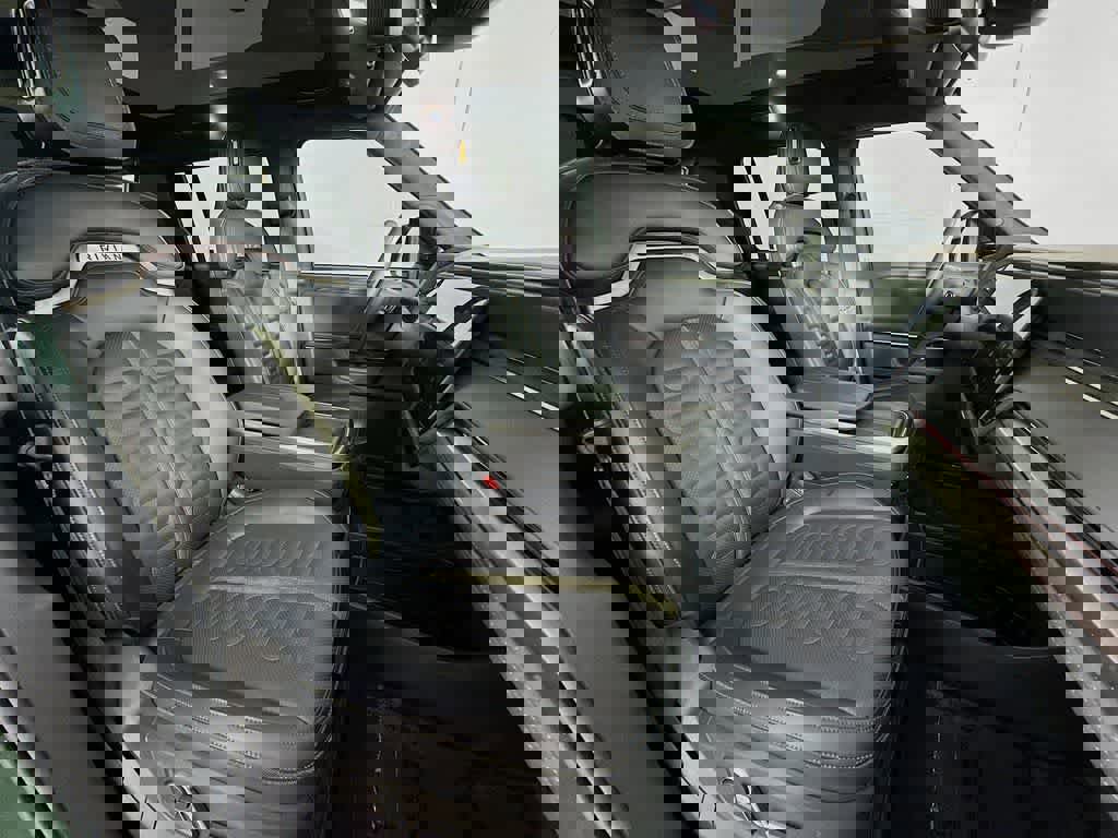 Used 2025 Rivian R1S Adventure image 19