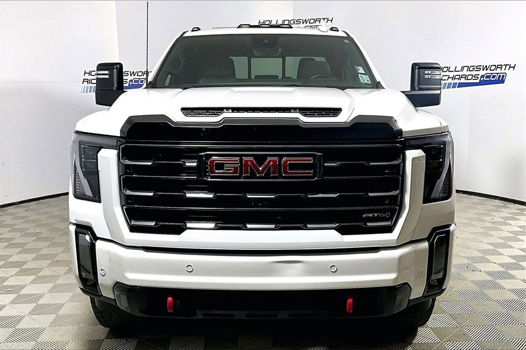 Used 2024 GMC Sierra 2500 AT4 w/ AT4 Premium Plus Package image 2