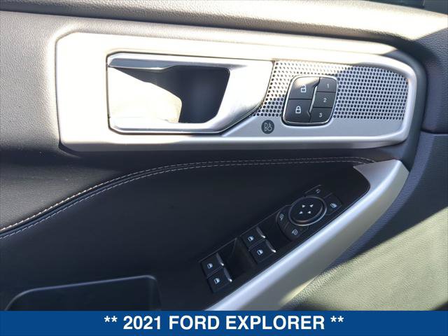 Certified 2021 Ford Explorer Limited w/ Hybrid Equipment Group 310A AWD/4WD image 11