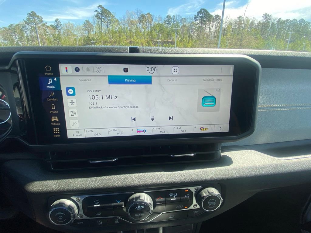 Used 2025 Jeep Gladiator Sport image 15