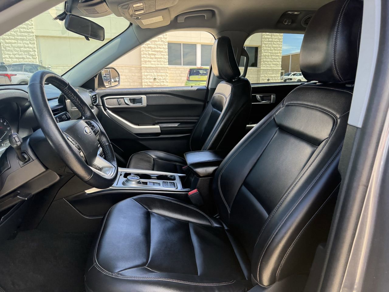 Certified 2021 Ford Explorer XLT w/ Equipment Group 202A image 25